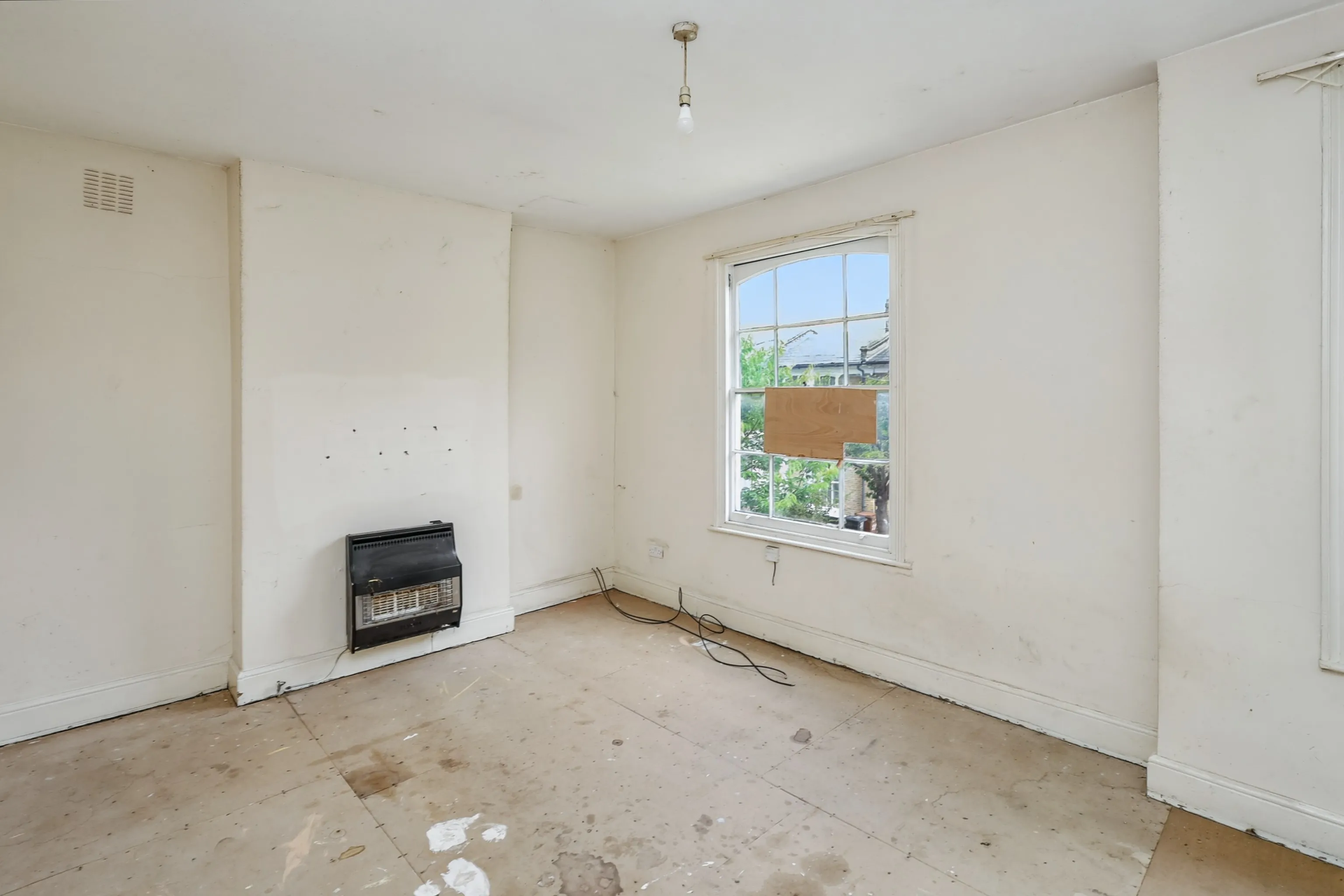 28b Lavender Grove, Hackney, London, E8 3LU