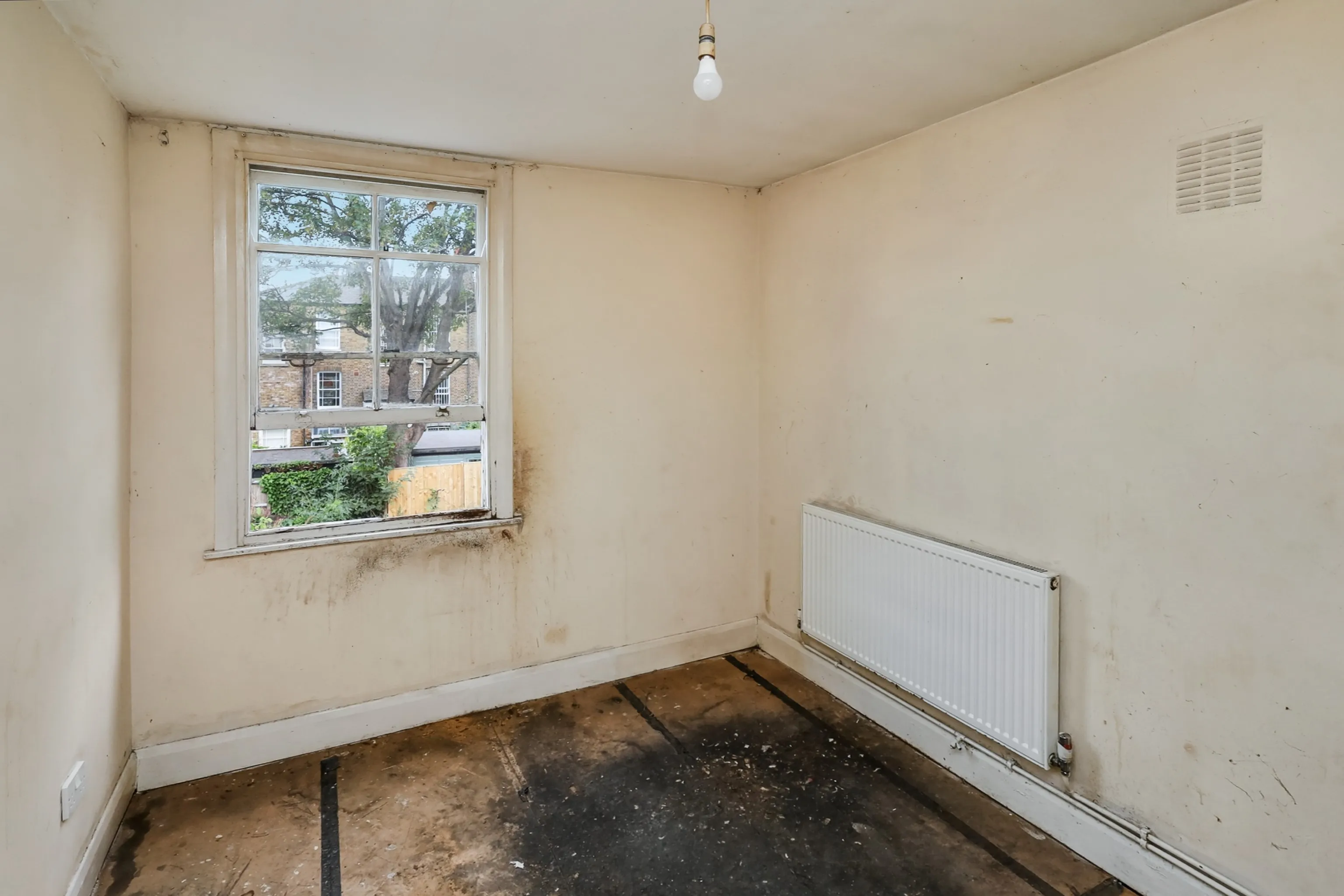28b Lavender Grove, Hackney, London, E8 3LU