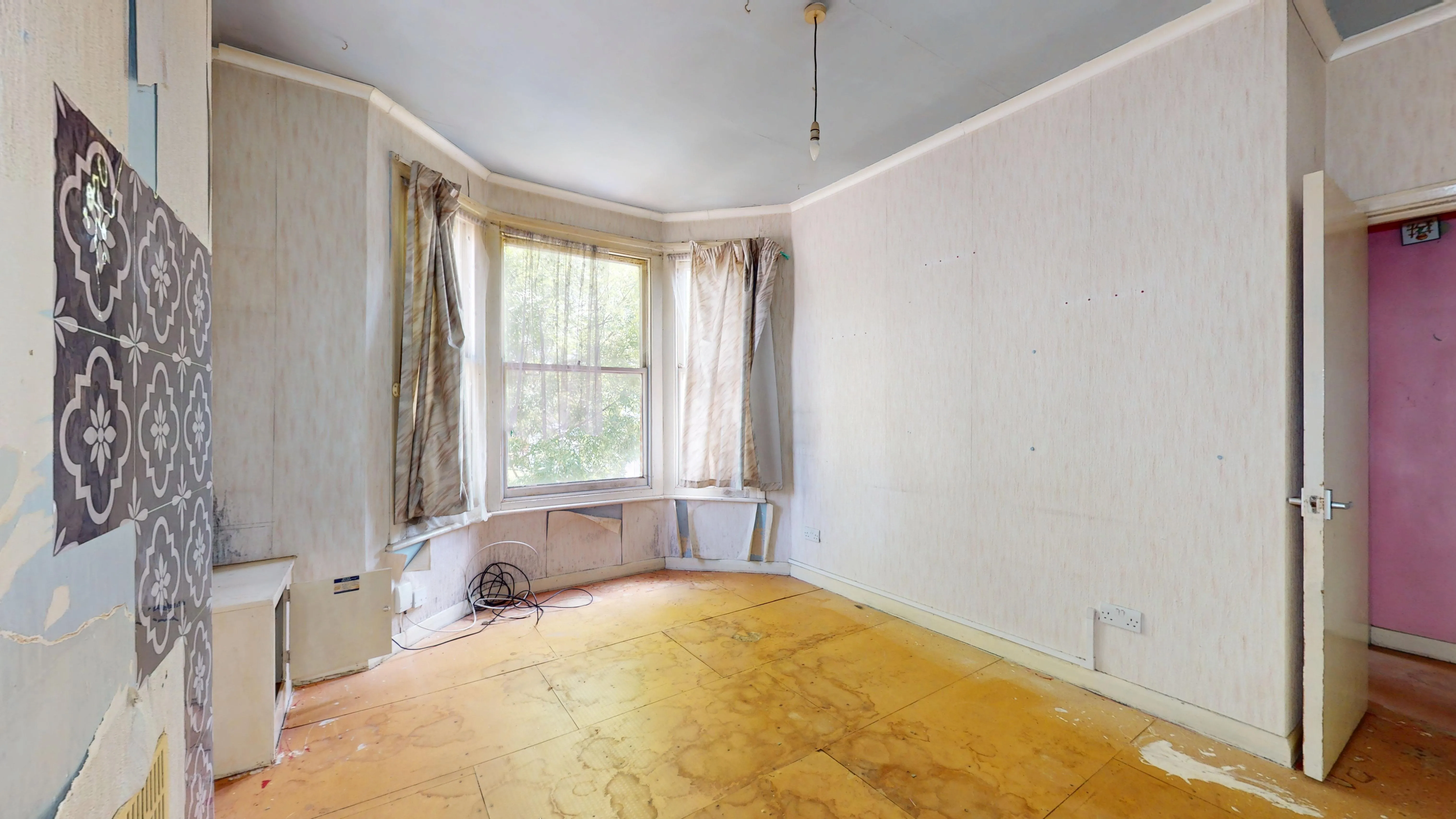 First Floor Flat, 8 Wycliffe Road, Wimbledon, London, SW19 1ER