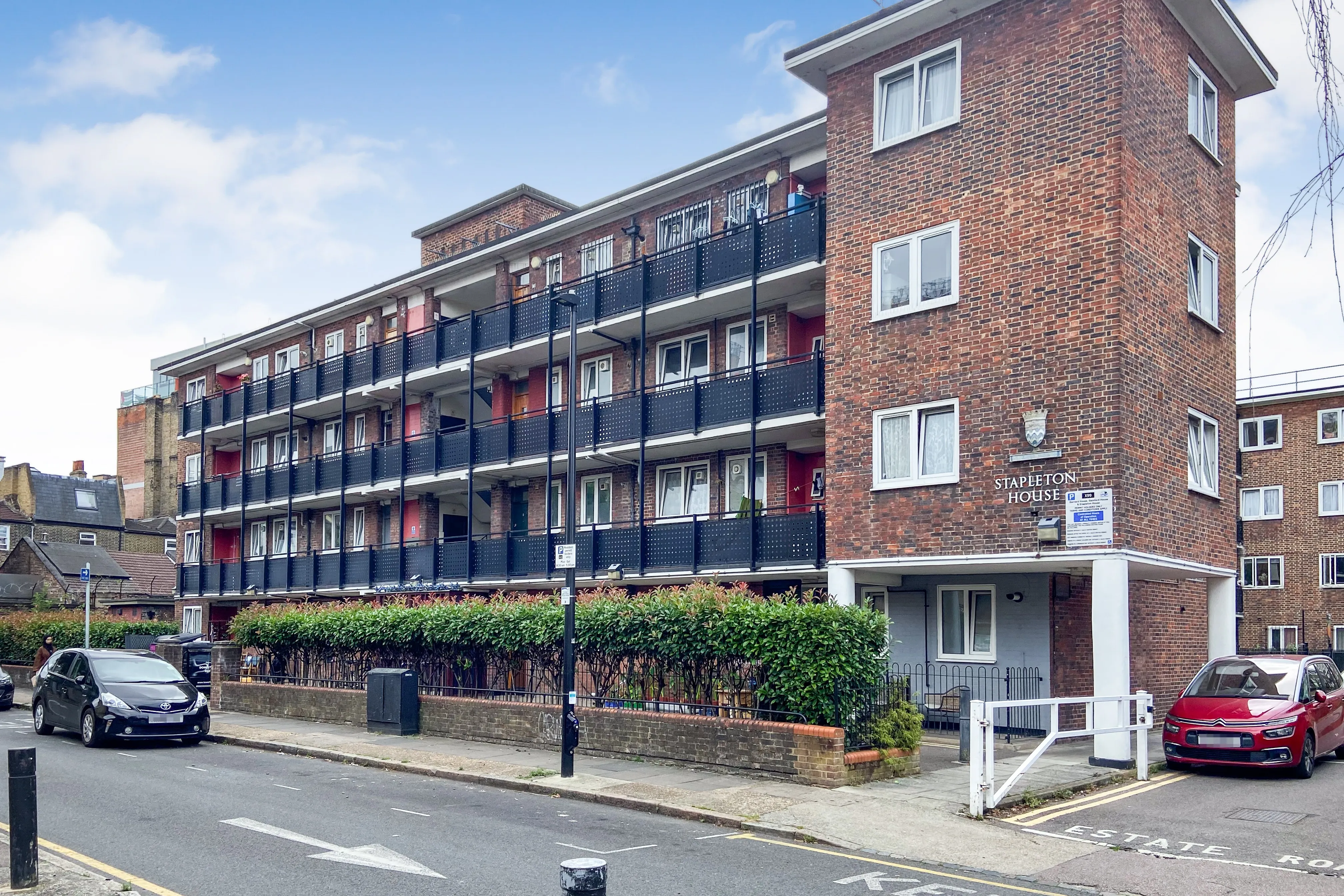 Flat 4 Stapleton House, Ellsworth Street, Bethnal Green, London, E2 0AR