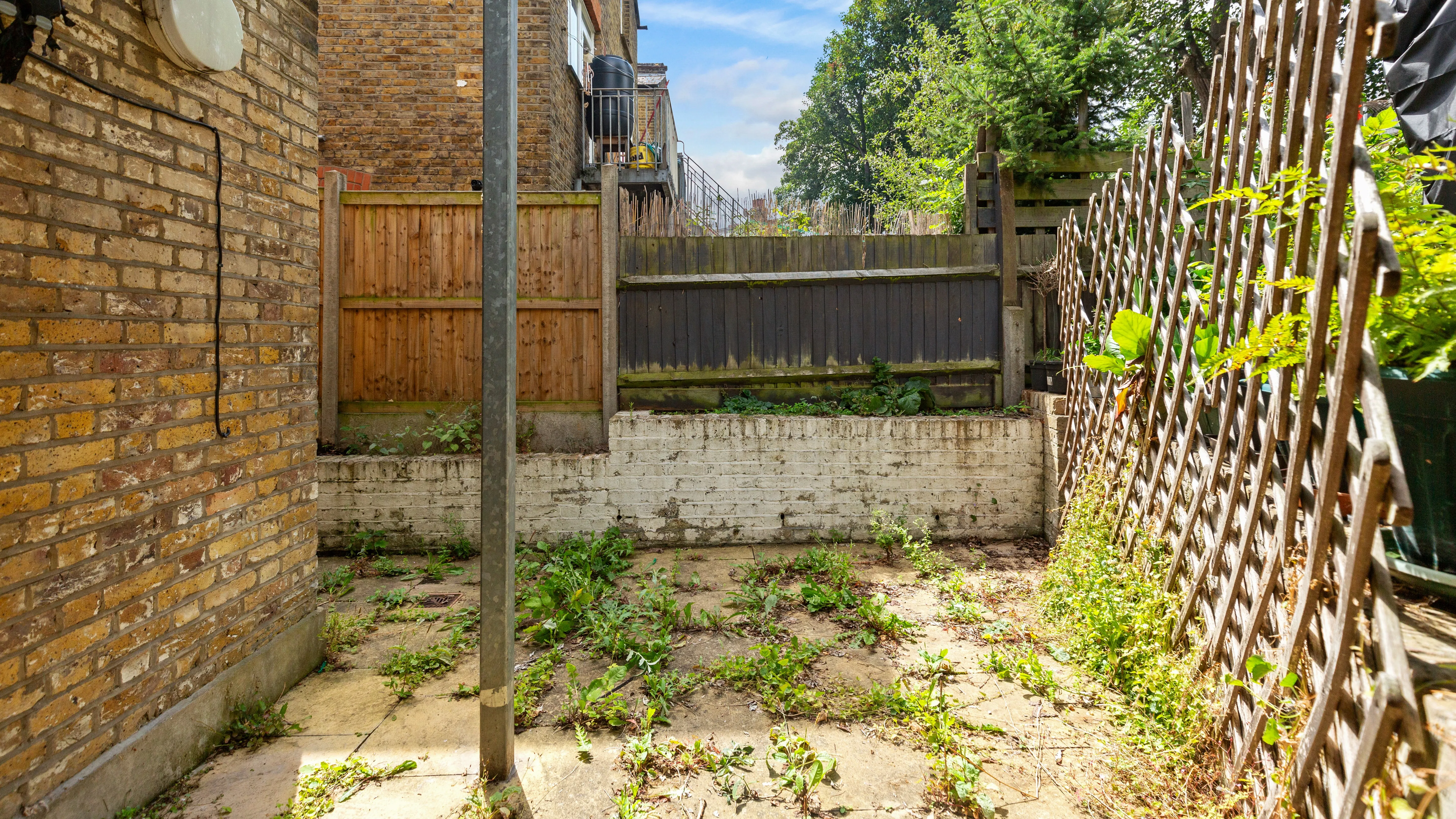 Flat A, 24 Atherfold Road, Clapham, London, SW9 9LW