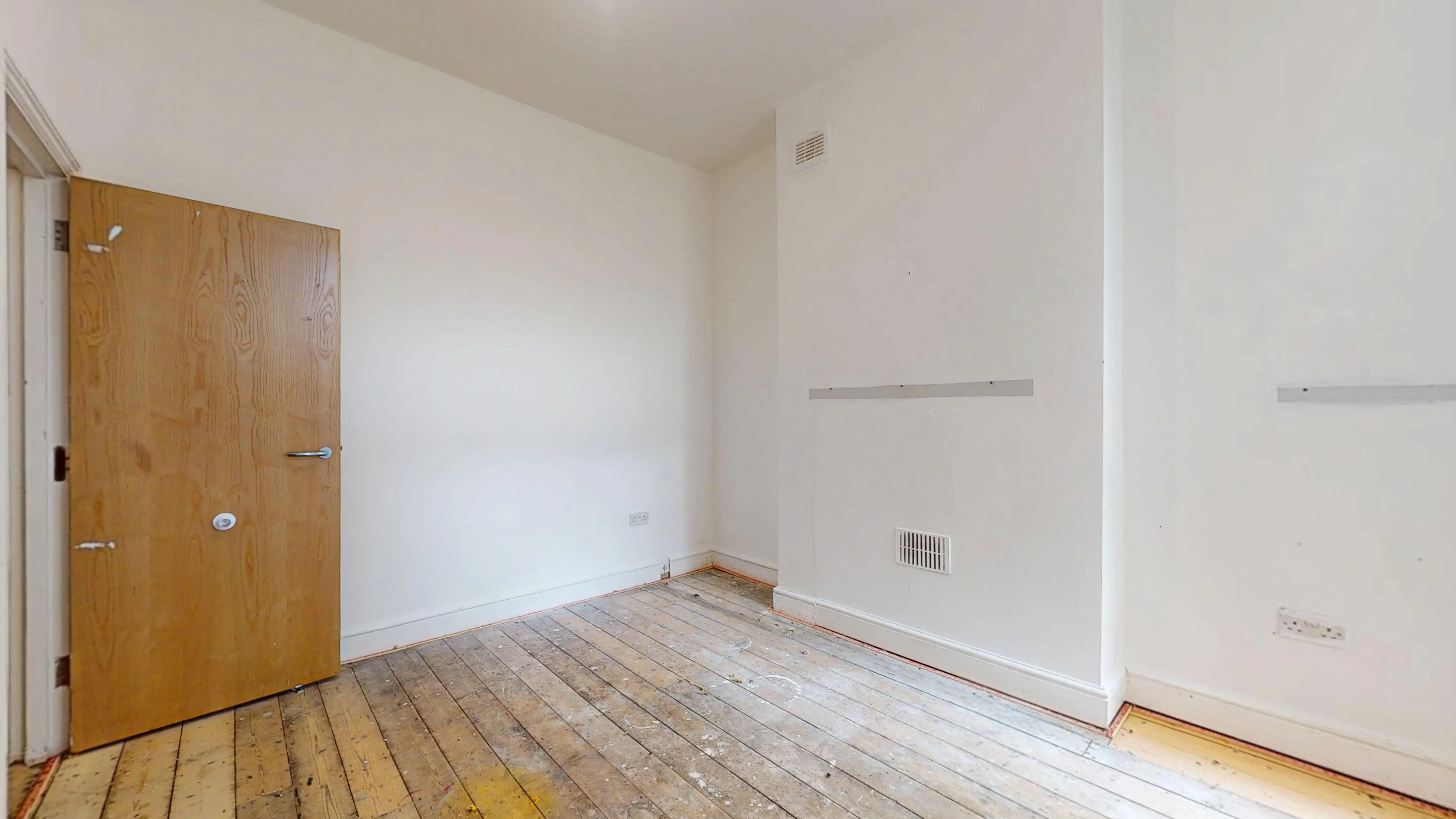 Flat A, 24 Atherfold Road, Clapham, London, SW9 9LW