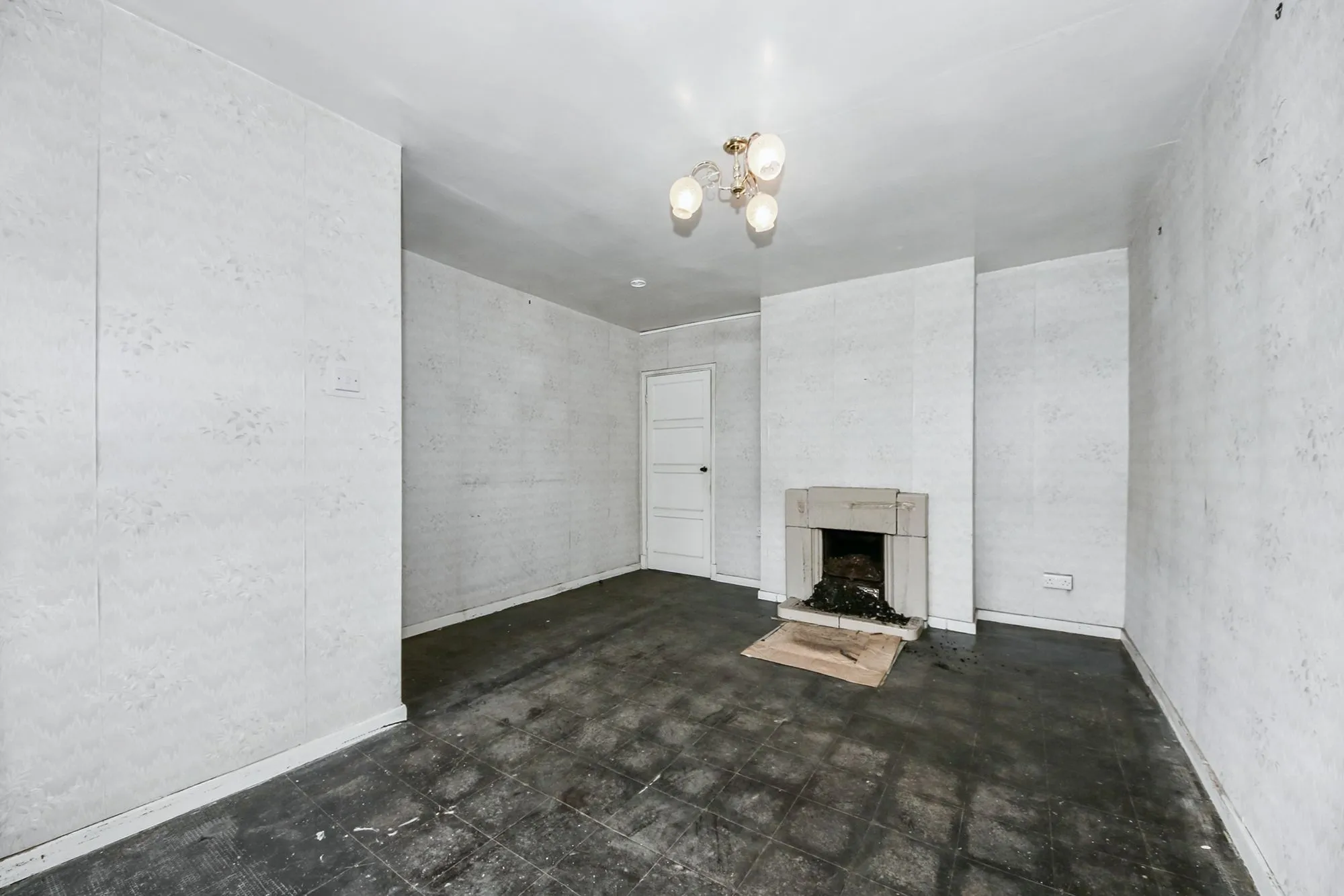 79 Darwin Road, Walsall WS2 7EP