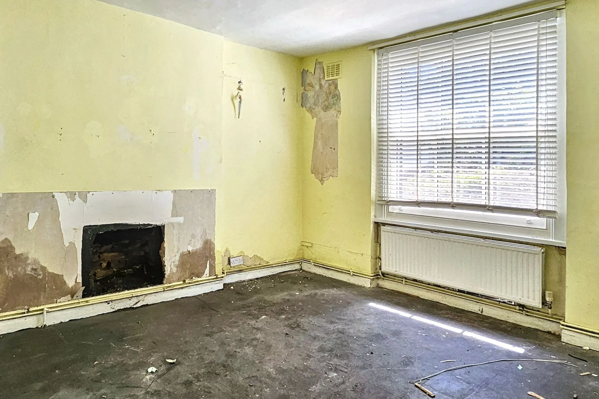 11a Stanlake Villas, London W12 7EX