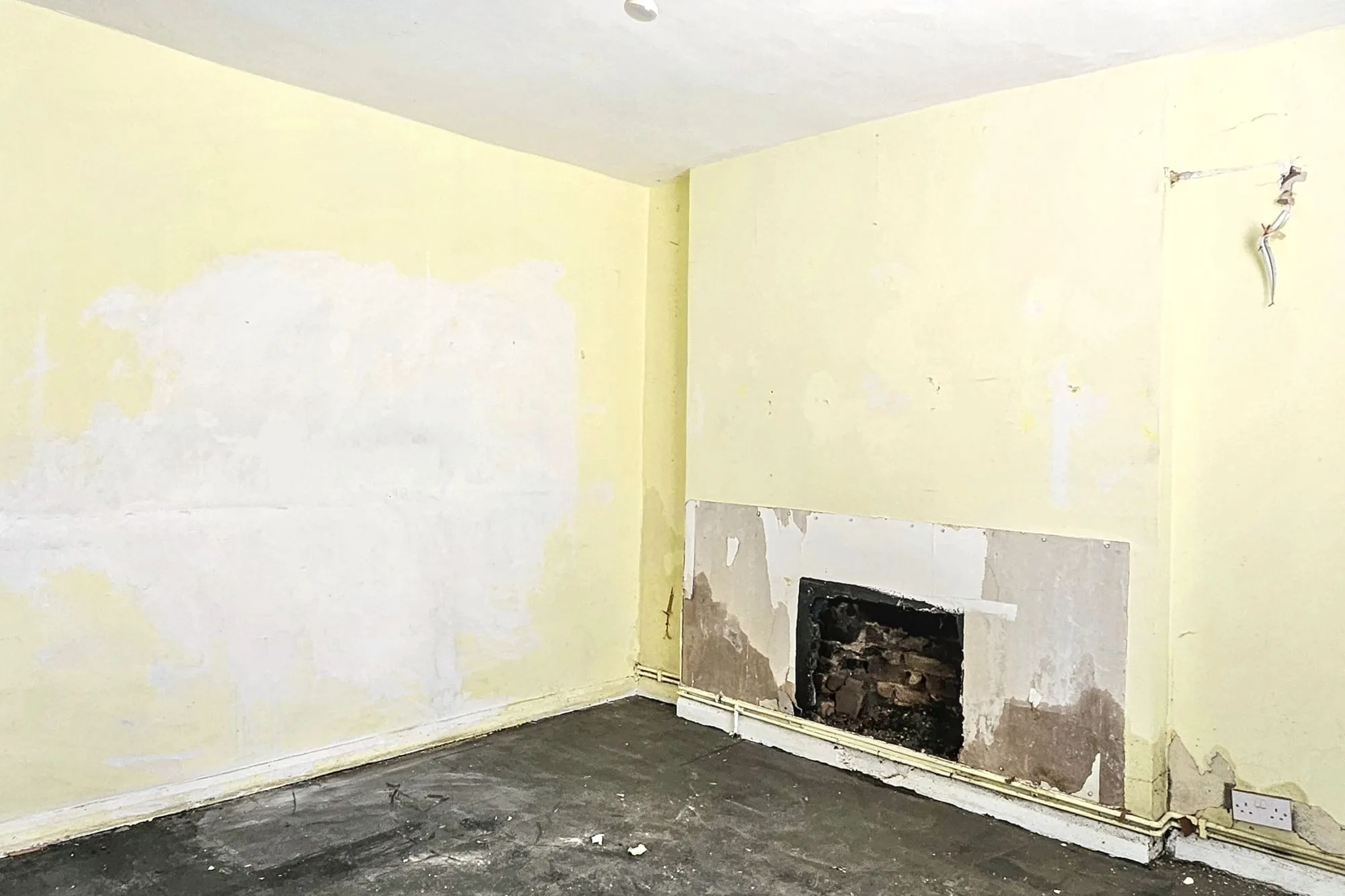 11a Stanlake Villas, London W12 7EX
