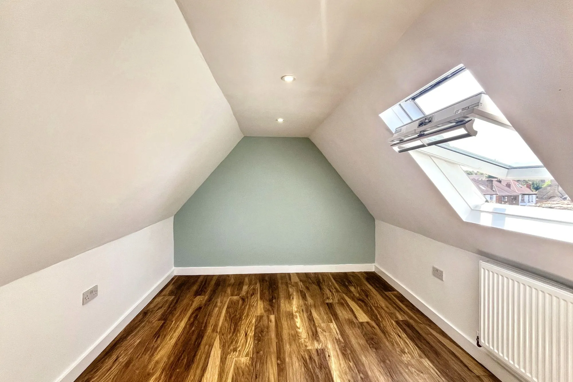 Flat 4A, 23 Burnt Ash Lane, Bromley, Kent, BR1 4DJ