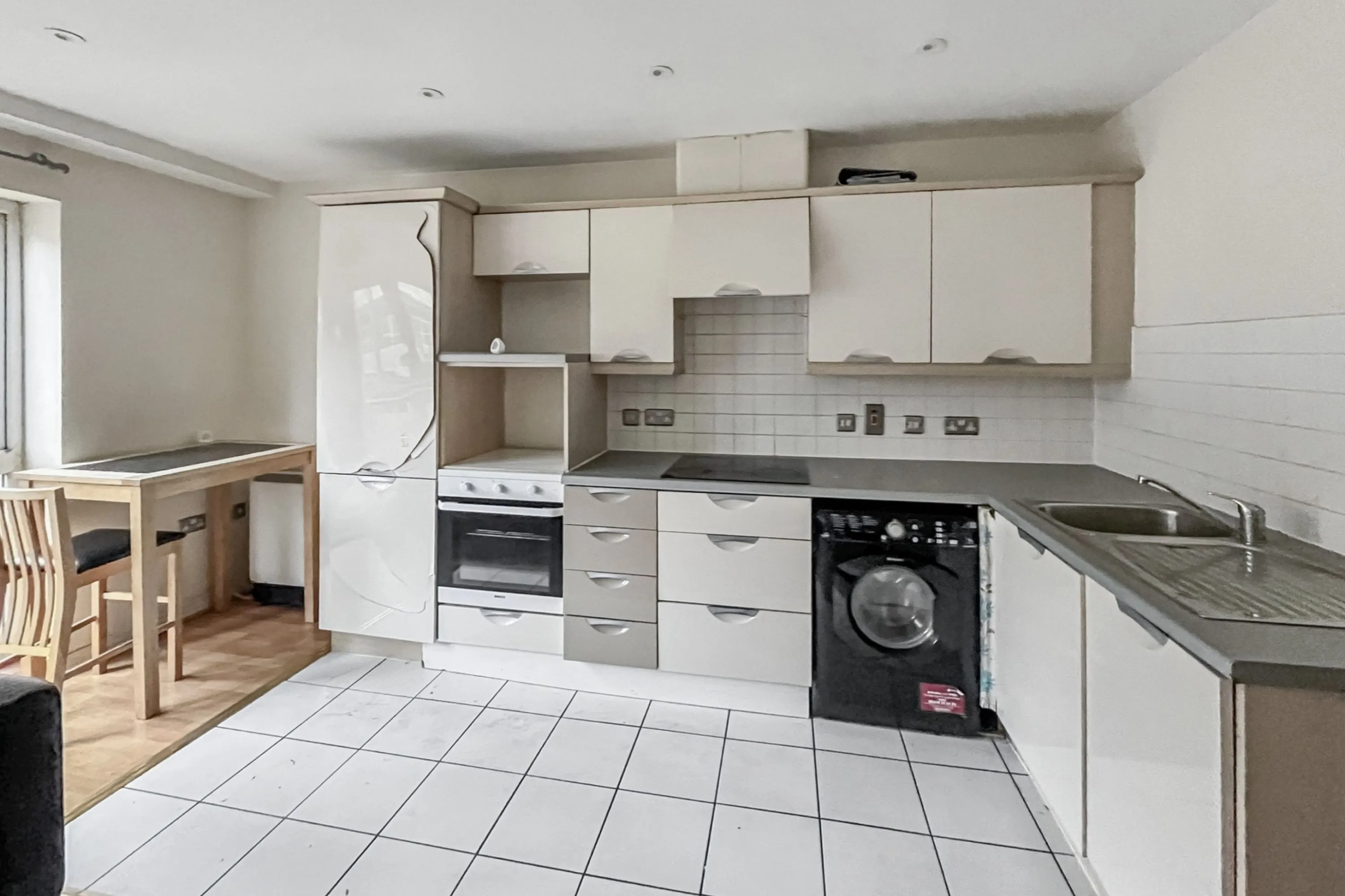 Flat 6 Lapidge House, 5 Coombe Road, Kingston Upon Thames, Surrey KT2 7AB