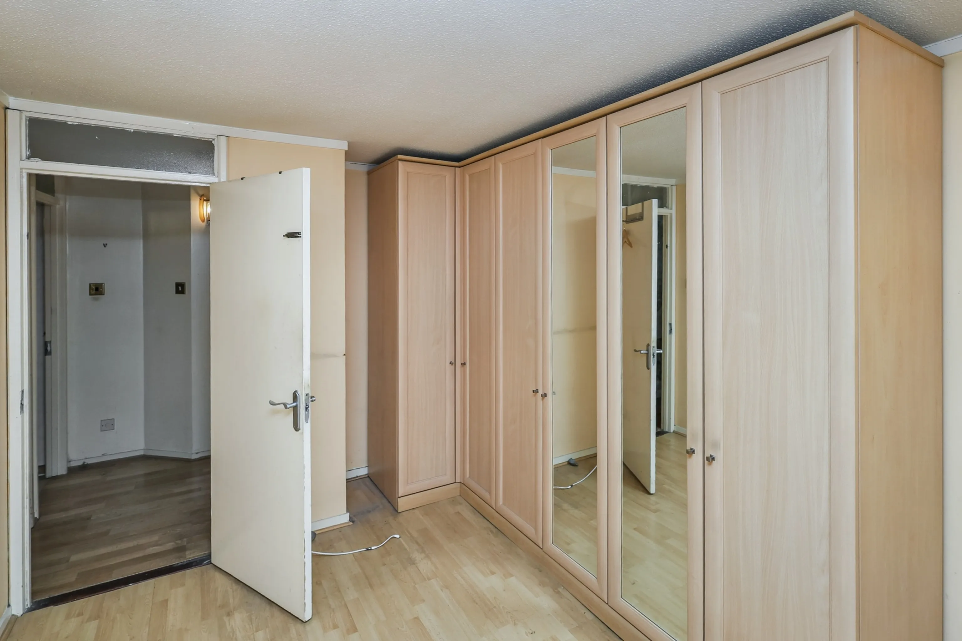 11 Whistler Walk, World's End Estate, Chelsea, London, SW10 0EP