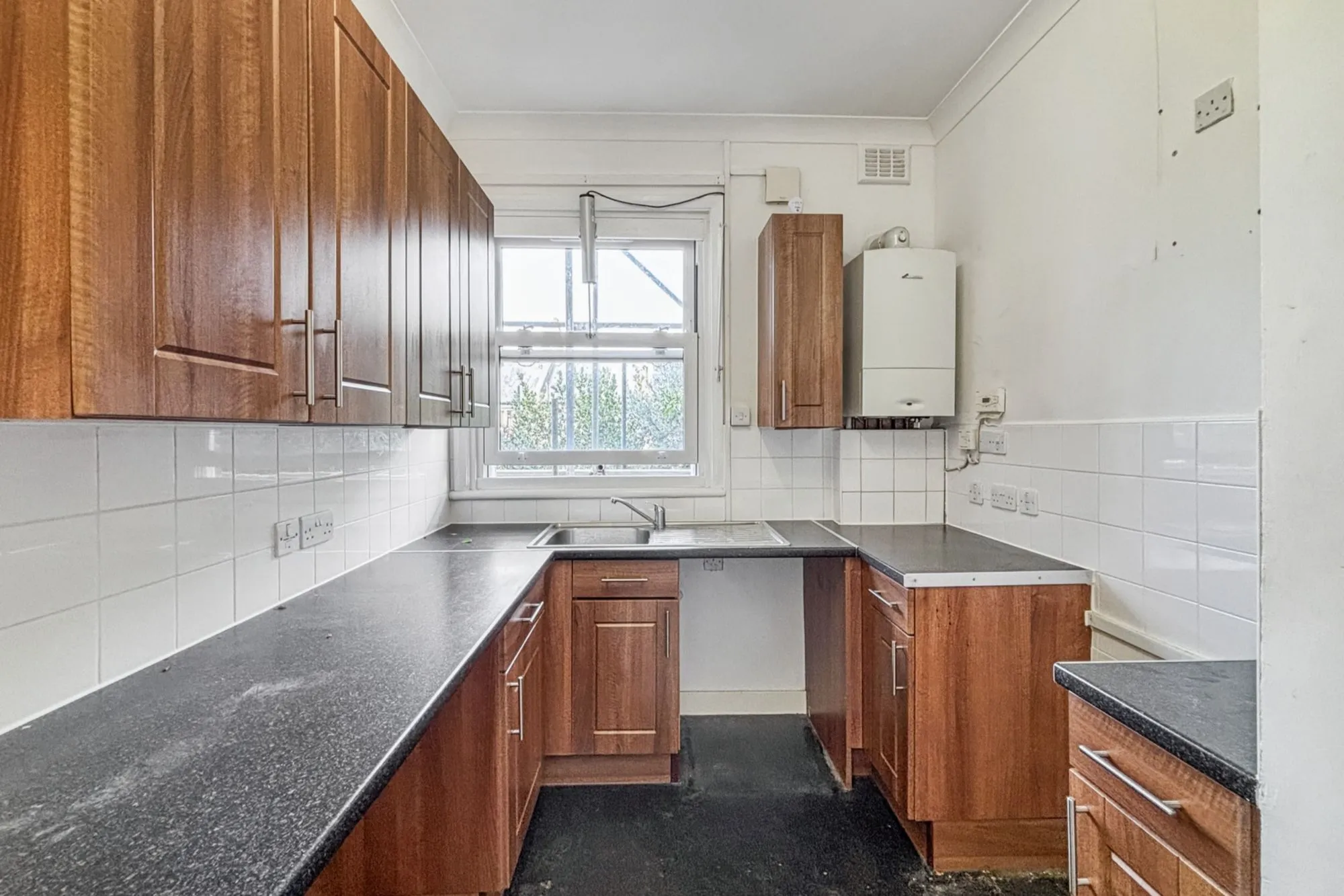 104B St Stephens Avenue, London W12 8JD