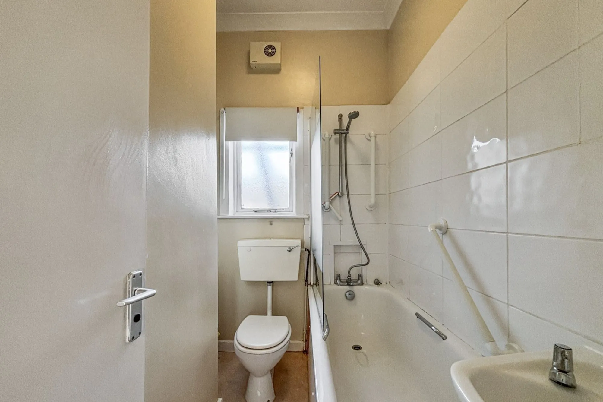 104B St Stephens Avenue, London W12 8JD