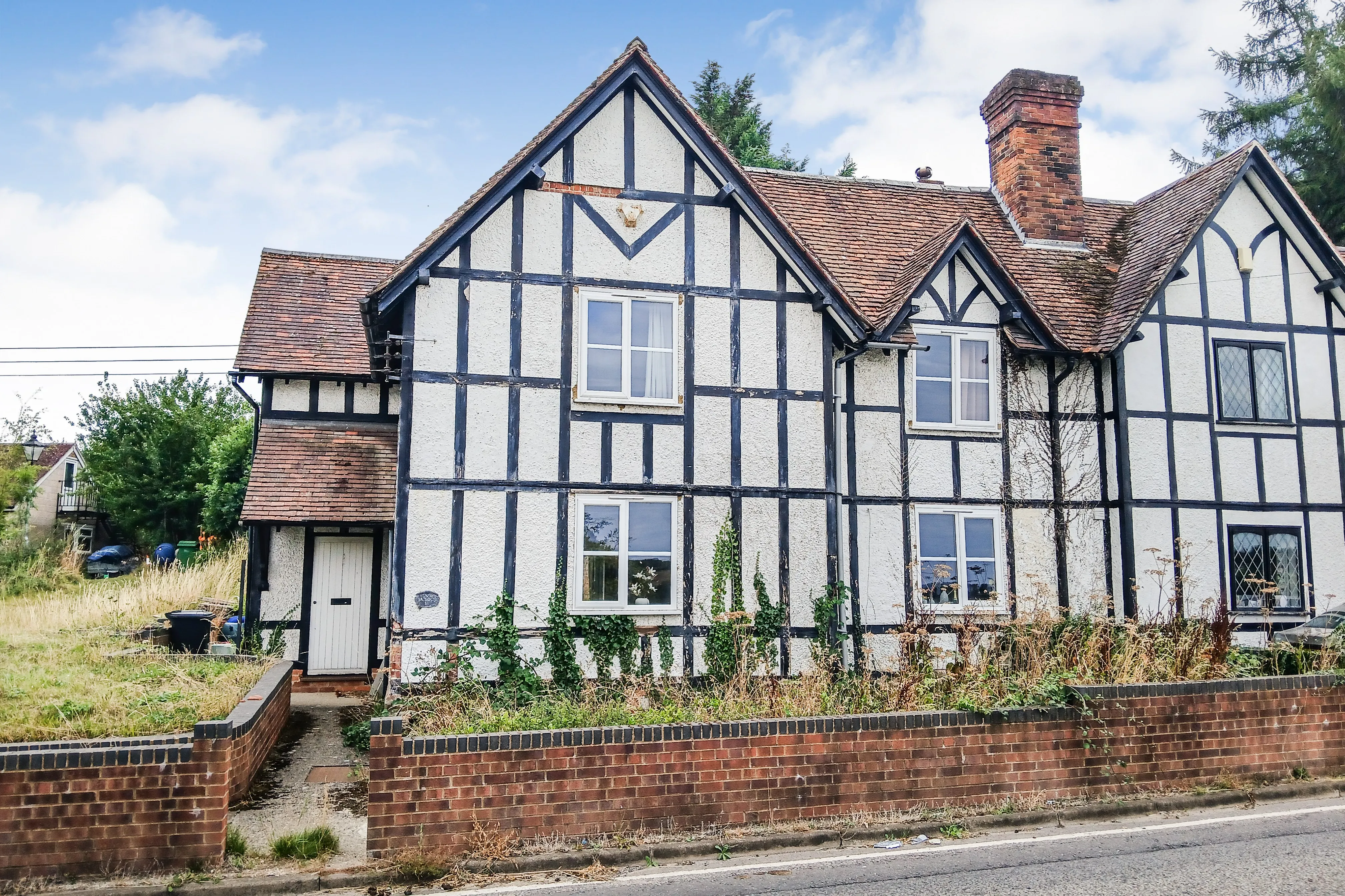 13 Reading Road, Lower Basildon, Reading RG8 9NG