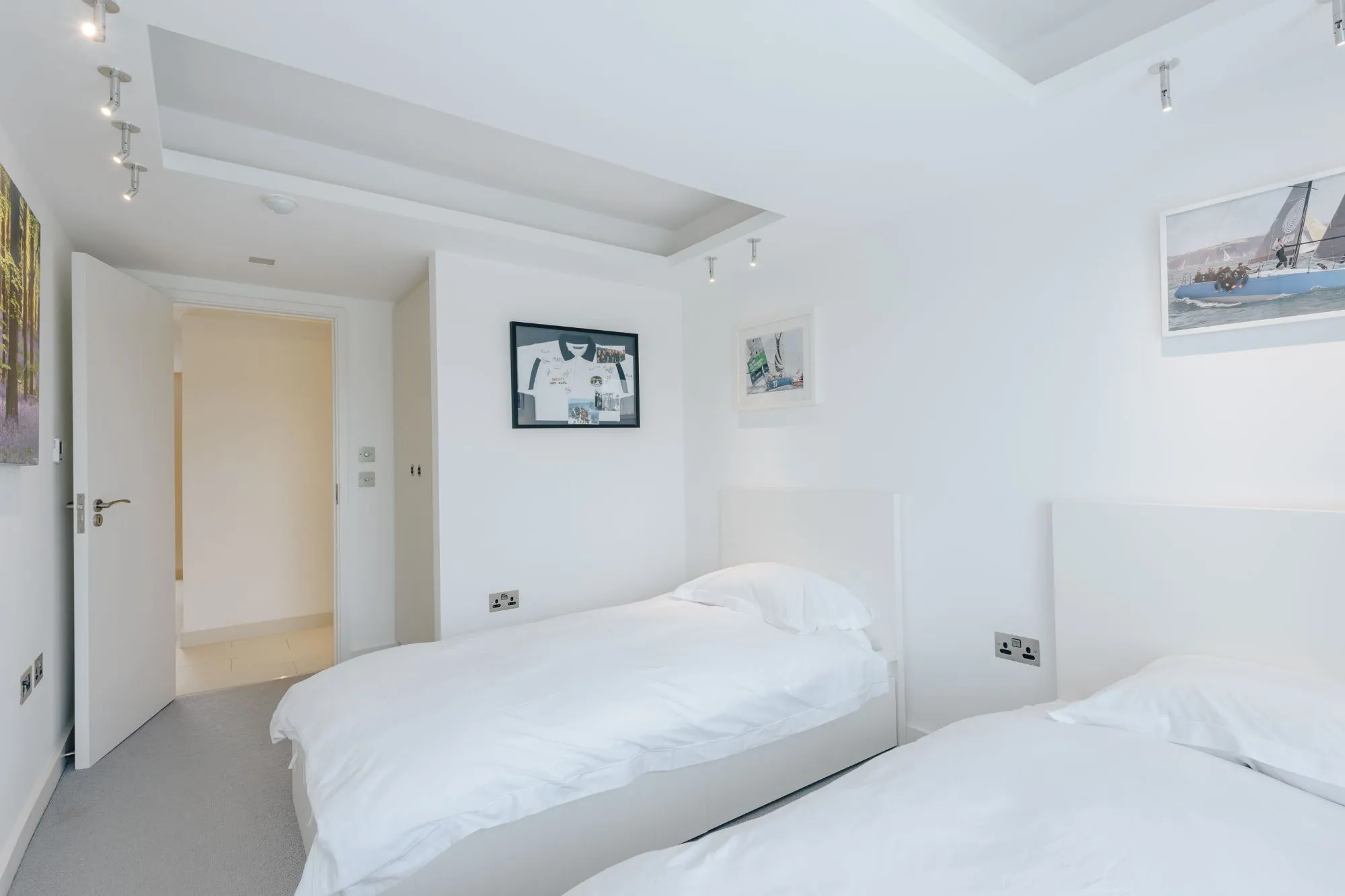27 Crowsport, Hamble, Hampshire, SO31 4HG