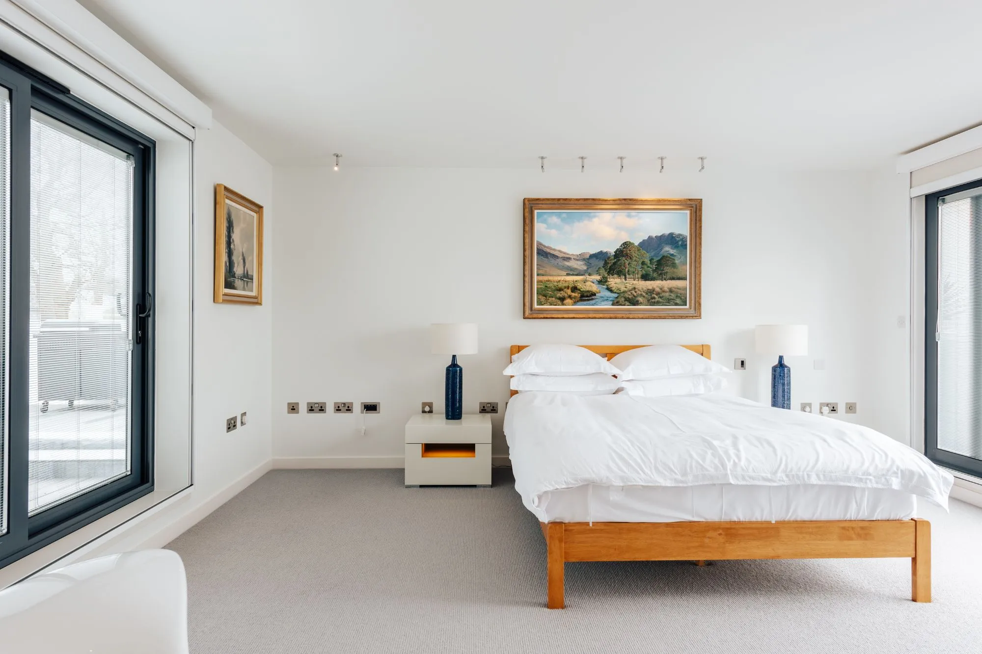 27 Crowsport, Hamble, Hampshire, SO31 4HG
