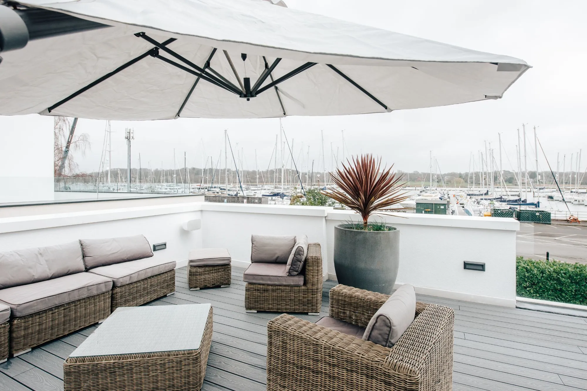 27 Crowsport, Hamble, Hampshire, SO31 4HG
