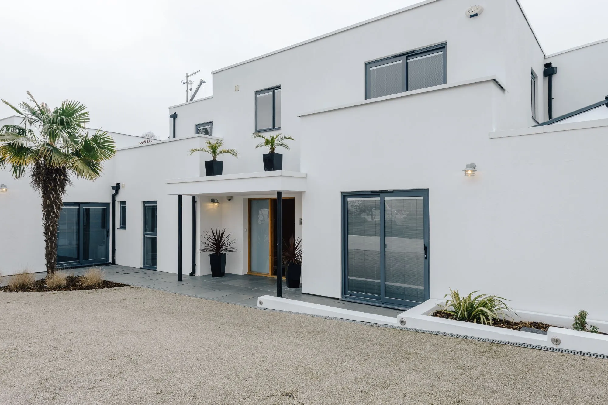 27 Crowsport, Hamble, Hampshire, SO31 4HG