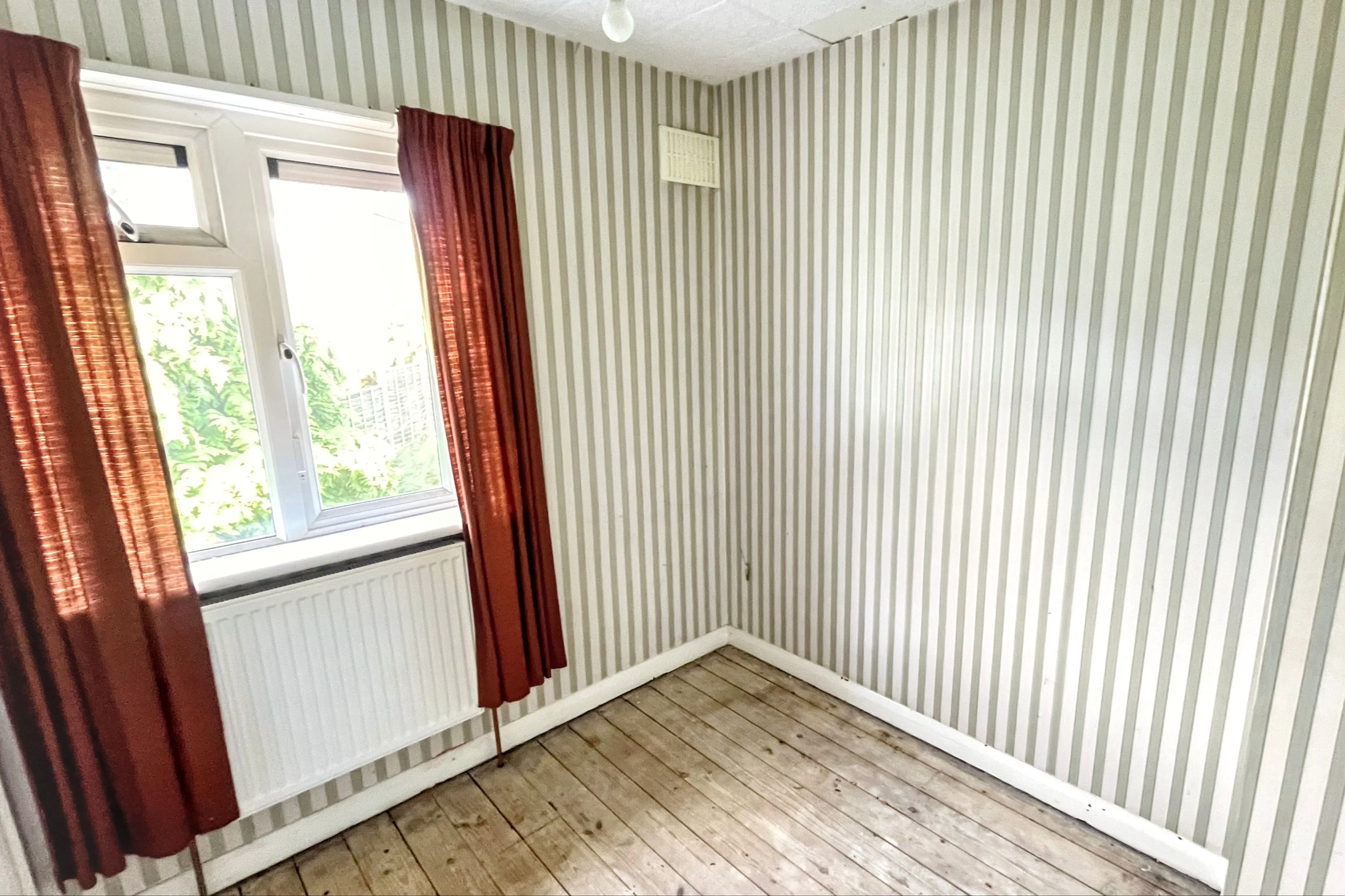 38 Dale Road, Crayford, DA1 3PQ
