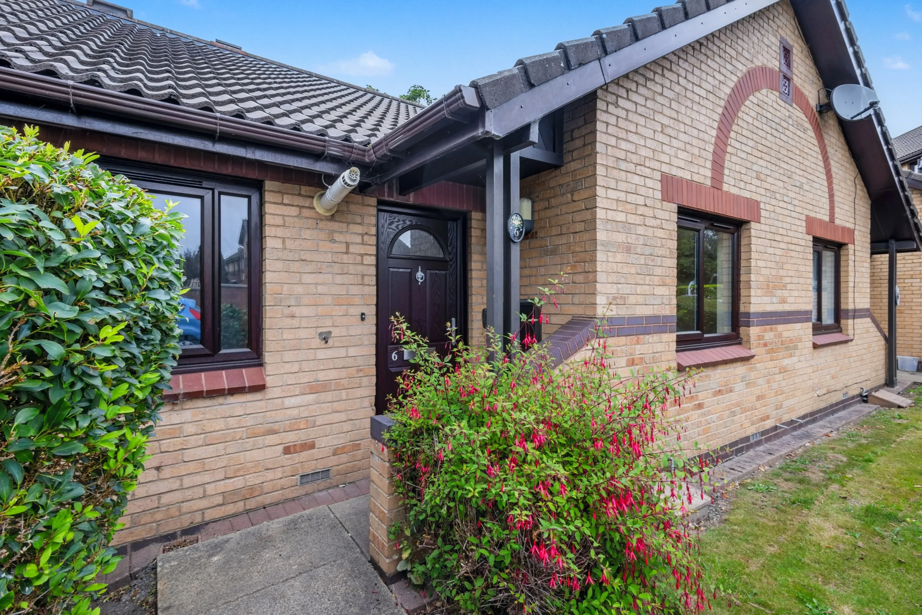 6 Blackbird Gardens, Bradford, West Yorkshire, BD8 0NH