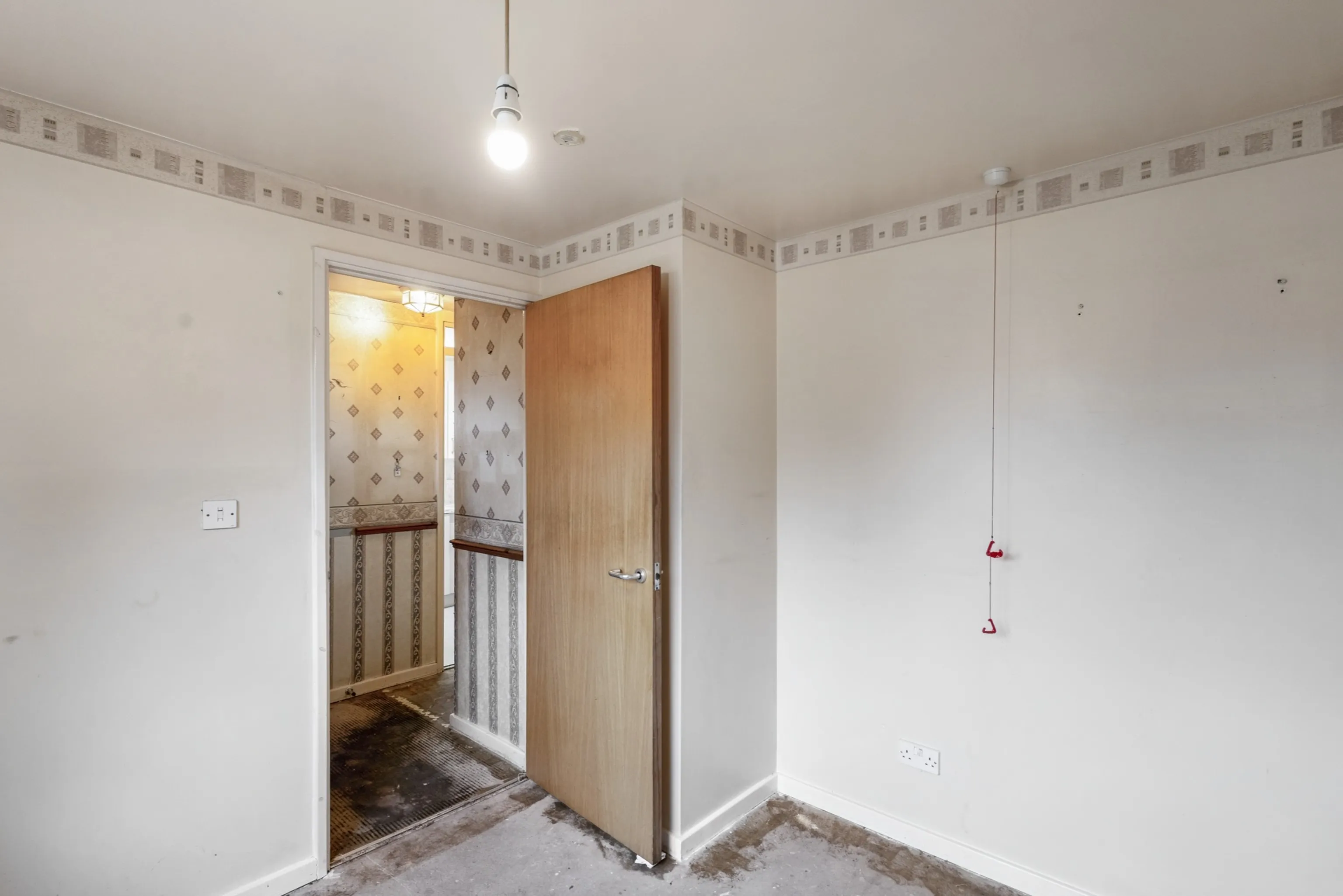 6 Blackbird Gardens, Bradford, West Yorkshire, BD8 0NH