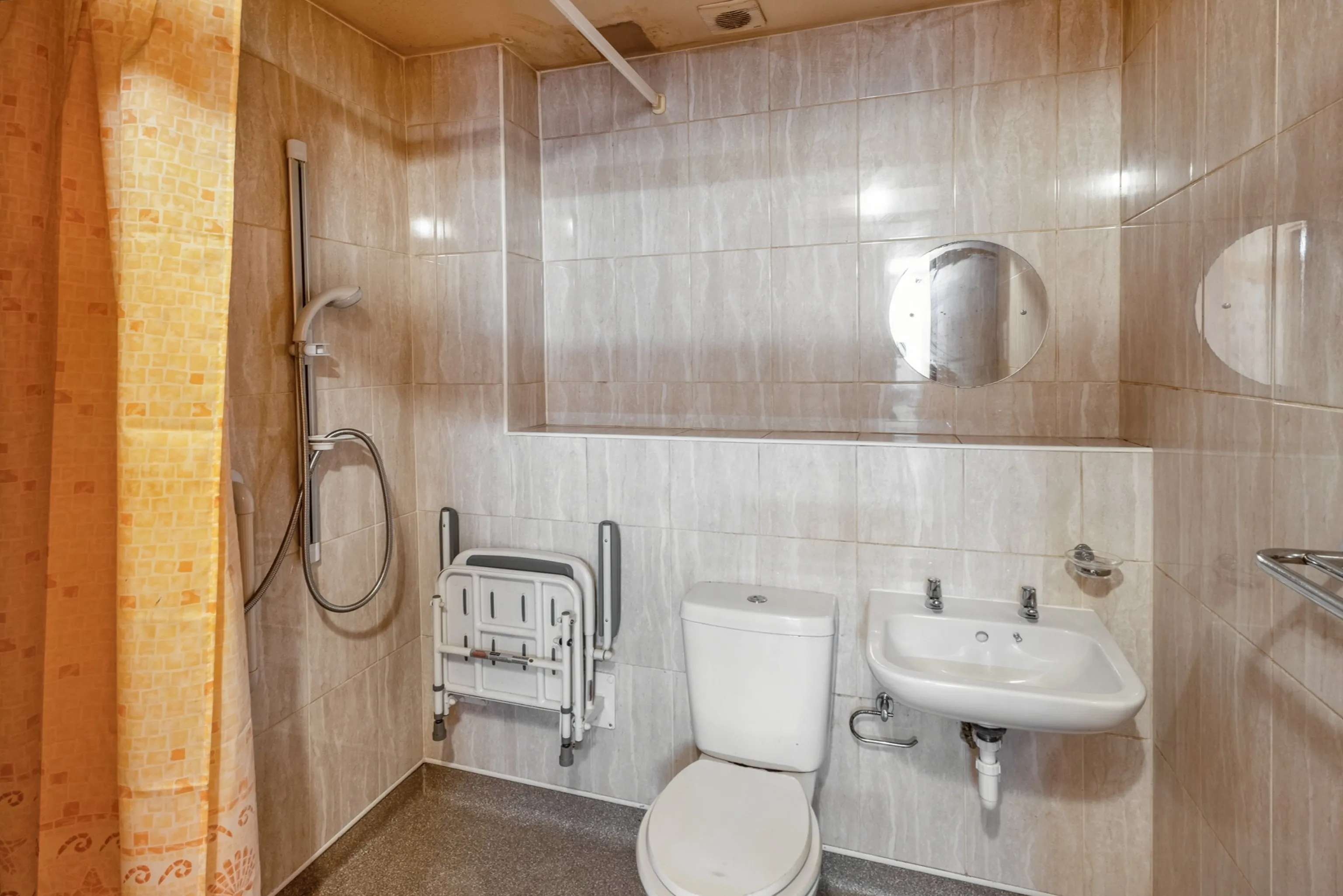 6 Blackbird Gardens, Bradford, West Yorkshire, BD8 0NH
