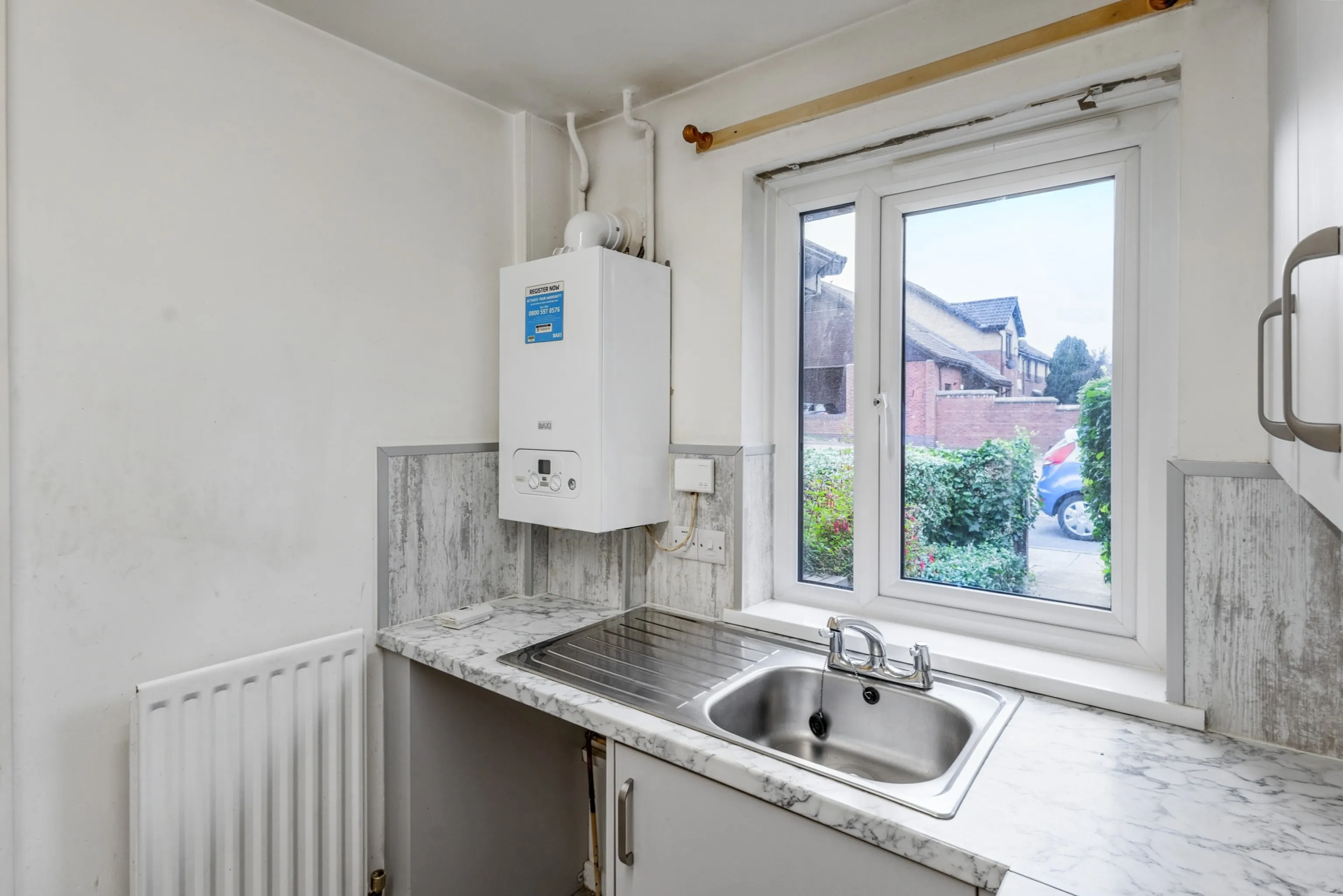 6 Blackbird Gardens, Bradford, West Yorkshire, BD8 0NH