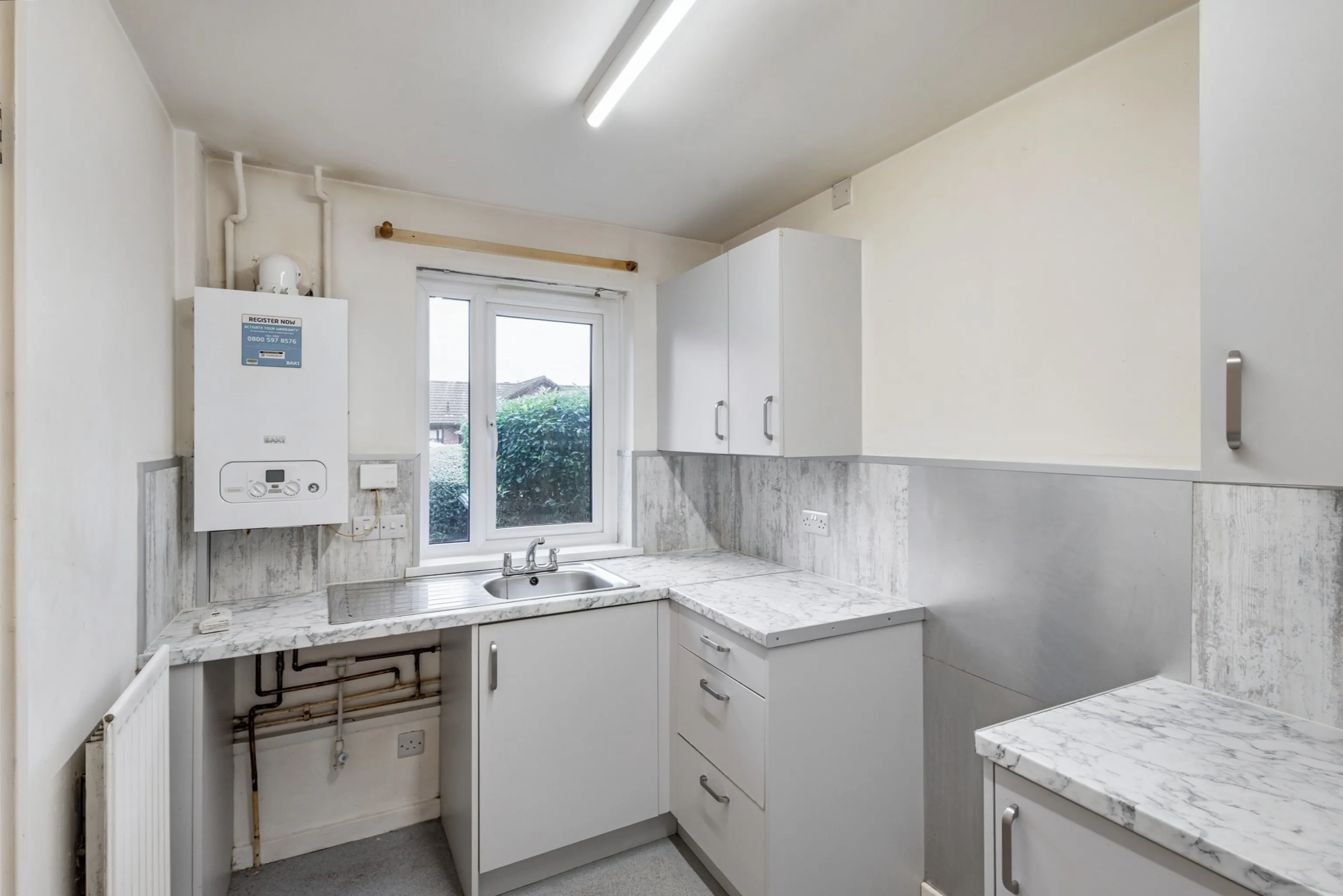 6 Blackbird Gardens, Bradford, West Yorkshire, BD8 0NH
