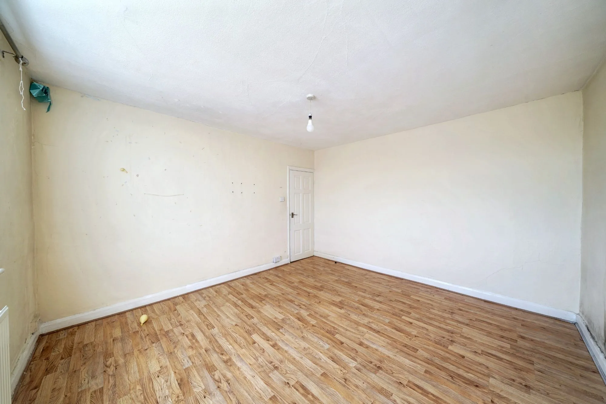 47 Wendover Court, Western Avenue, London W3 0TG