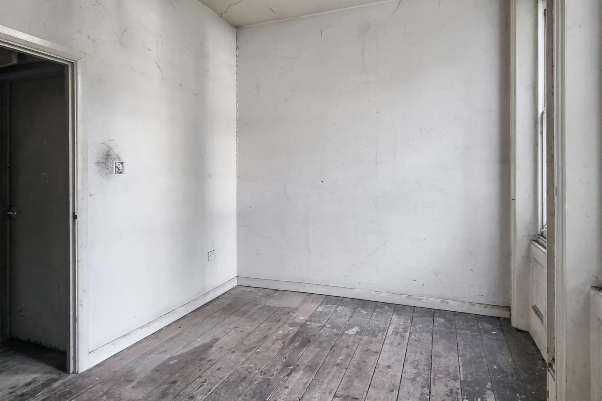 81b Edith Road, Hammersmith, London W14 0TJ