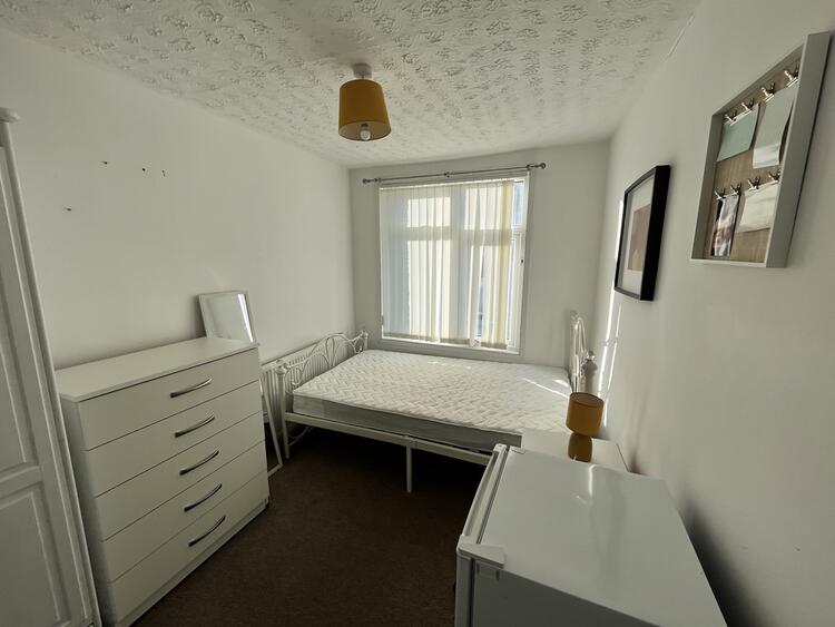 80 Woodway Lane, Coventry CV2 2EJ