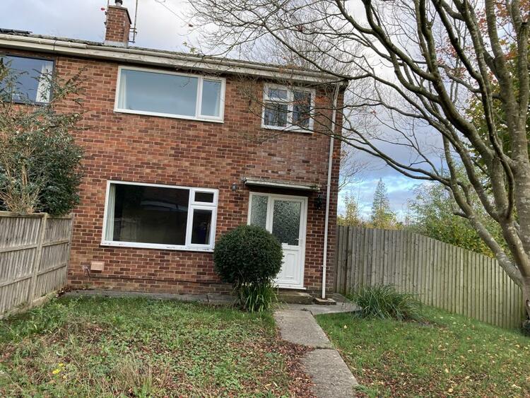 8 The Chase, Cashes Green, Stroud GL5 4SB
