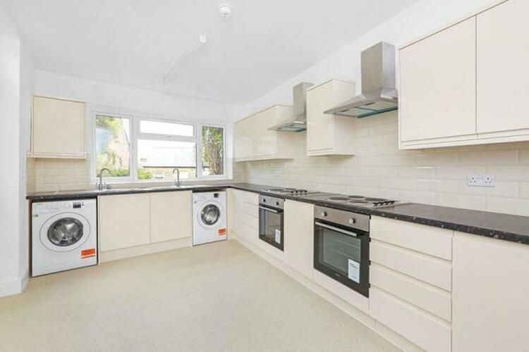 90 Ennis Road, London SE18 2QT