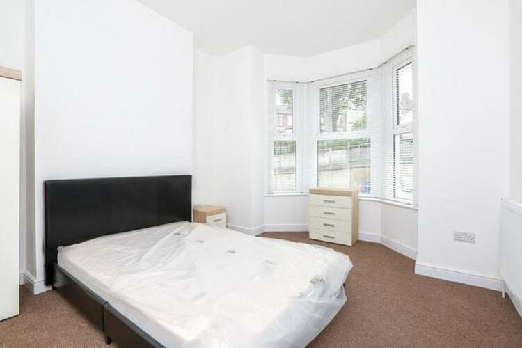 90 Ennis Road, London SE18 2QT
