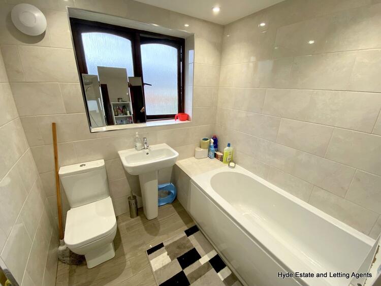 187 Hollin Lane, Middleton, Manchester M24 5WA