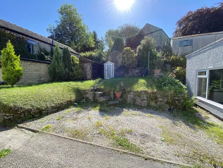 15 Rise End, Middleton, Matlock, Derbyshire DE4 4LS
