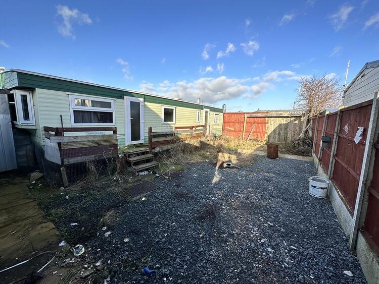 4 Central Avenue, Ingoldmells, Skegness PE25 1LB
