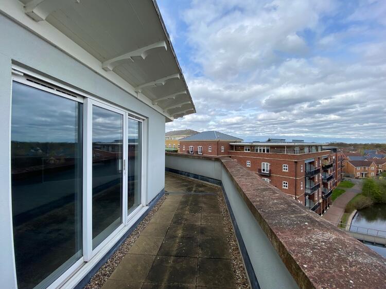 142 Waterside Heights, Waterside, Dickens Heath, Solihull B90 1UD