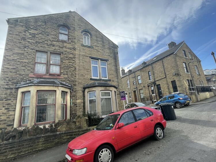 2 Lark Street, Keighley BD21 2EJ