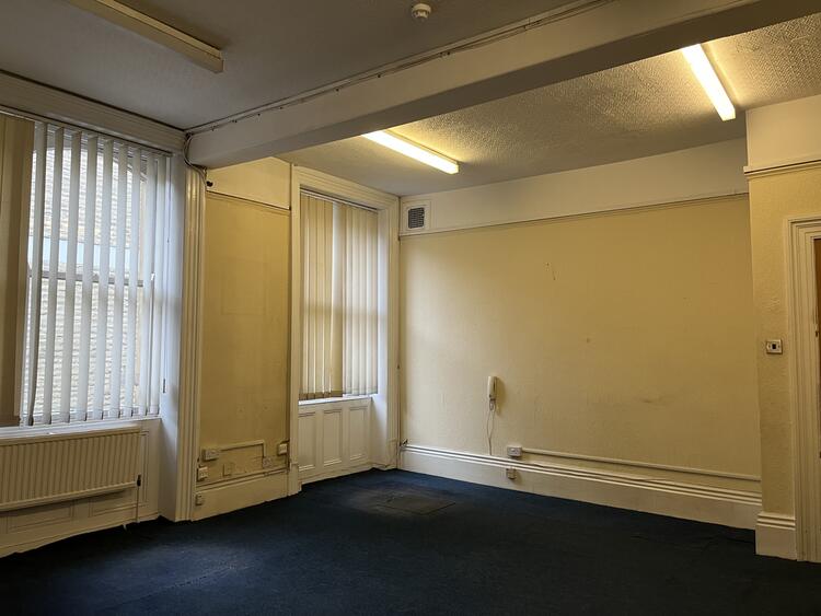 22 Bond Street, Dewsbury WF13 1AU