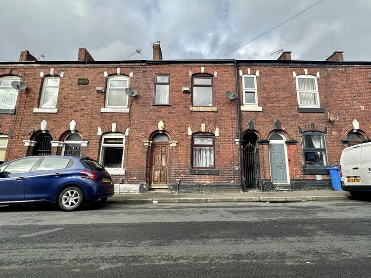 9 Russell Street, Ashton-Under-Lyne OL6 9PX