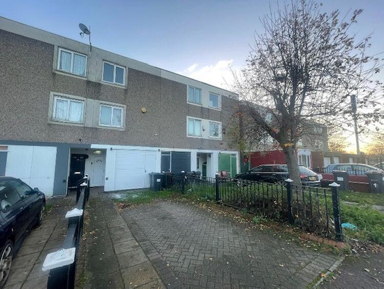 19 Porchester Drive, Birmingham B19 2LT