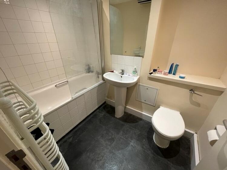 Flat 2 Metro House, 34 Biggin Street, Loughborough, Leicestershire LE11 1UA