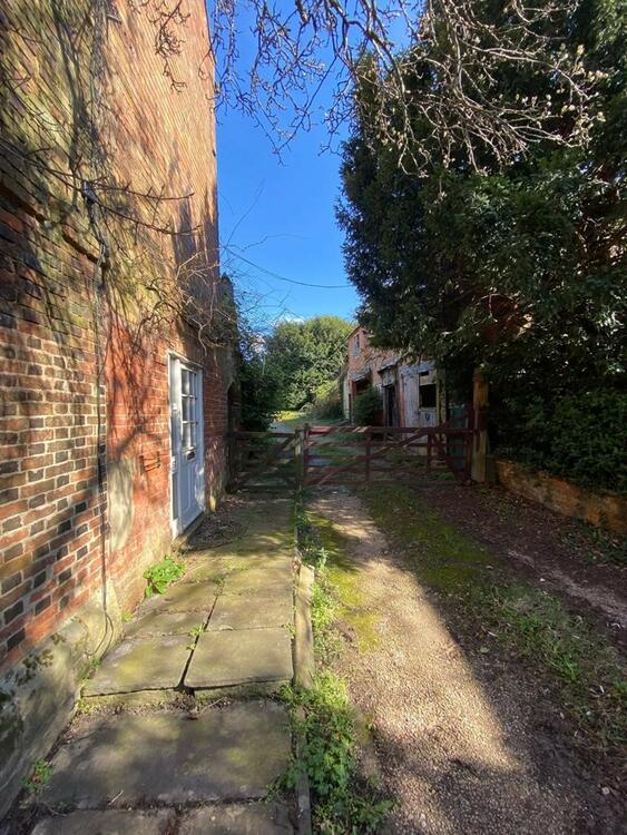 Bailiffs Mead House, 67 High Street, Castle Donington, Derby DE74 2PQ