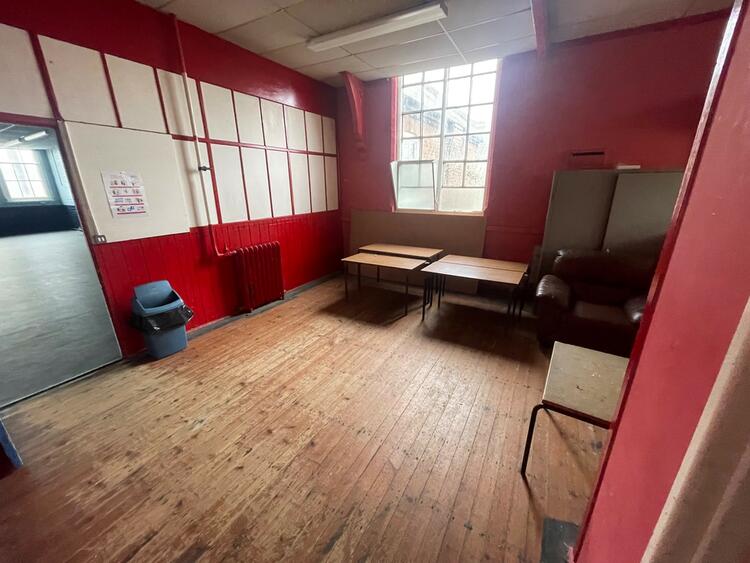 Netherend Neighbourhood Centre, Mogul Lane, Halesowen, West Midlands B63 2QQ