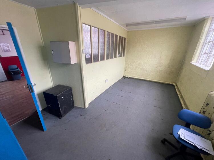 Netherend Neighbourhood Centre, Mogul Lane, Halesowen, West Midlands B63 2QQ