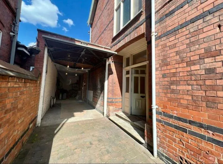 33 Westleigh Road, Leicester, Leicestershire LE3 0HH