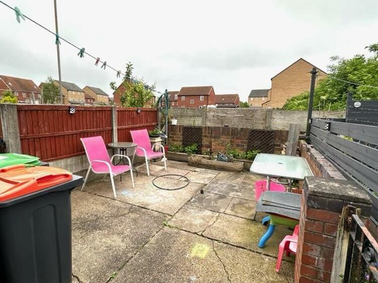 27 Silk Street, Sutton-In-Ashfield, Nottinghamshire NG17 5AA