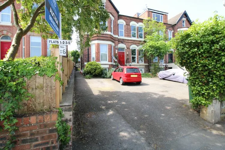 Flat 3, 16 Wellington Road, Prenton CH43 2JE