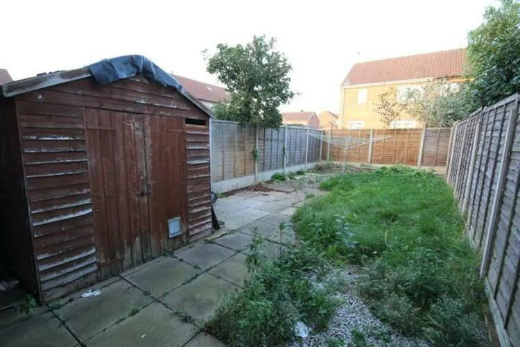 6 Oak Close, Castle Gresley, Swadlincote, Derbyshire DE11 9RU