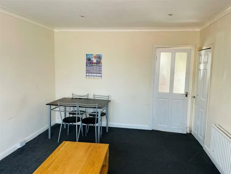 77 Selworthy Road, Coventry, Coventry, West Midlands CV6 4JF