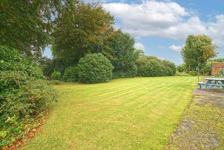 Old Vicarage, 22a Mount Pleasant, Ripley, Derbyshire DE5 3DX