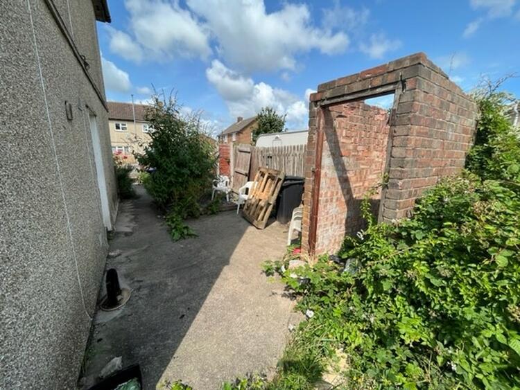 37 Aviation Lane, Burton-On-Trent, Staffordshire DE13 9TL